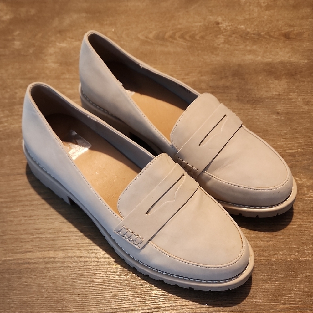 Women's DV Lug Sole Cream Loafers